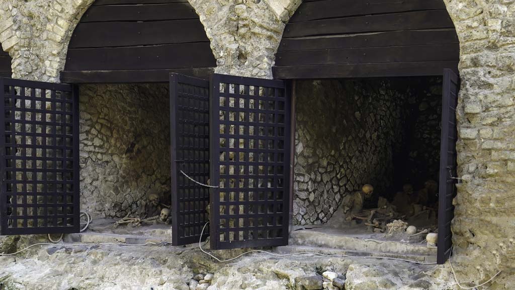 Beachfront, Herculaneum, August 2021. 
Looking towards doorways to Boatshed 2, on right, and 3, on left. Photo courtesy of Robert Hanson.